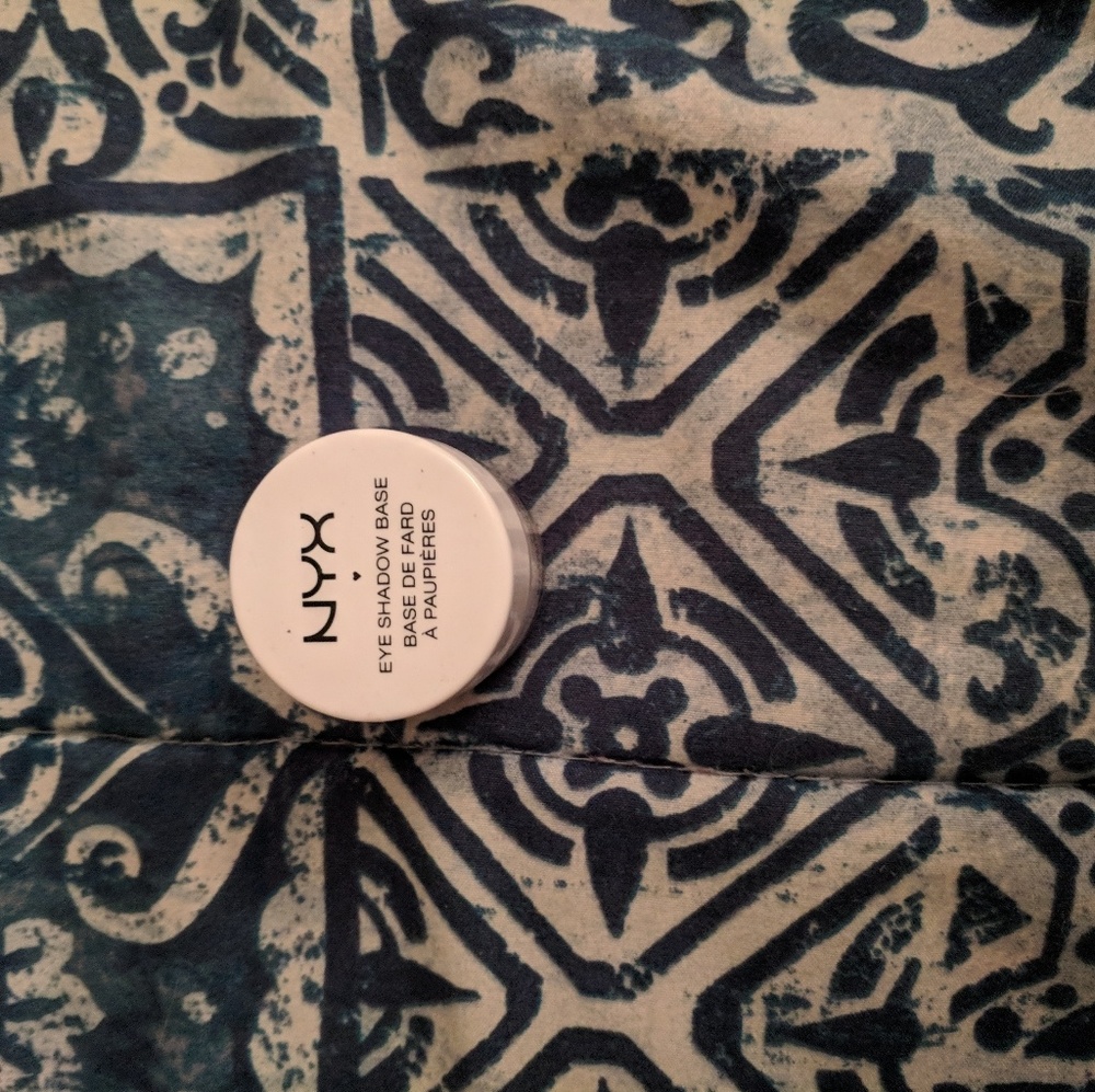 NYX Eyeshadow Base